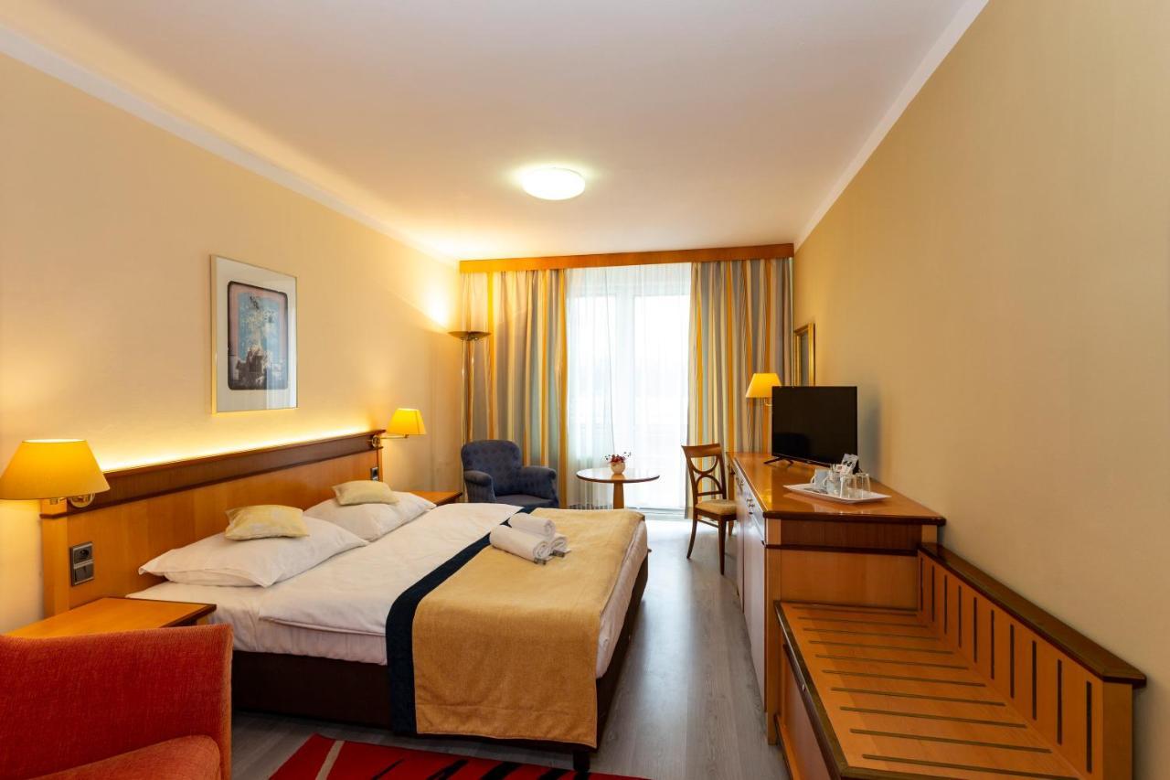 Fontana Lipno Hotell Černá v Pošumaví Exteriör bild