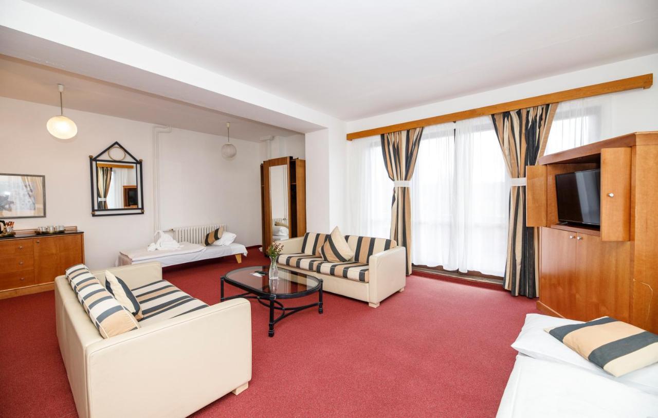 Fontana Lipno Hotell Černá v Pošumaví Exteriör bild