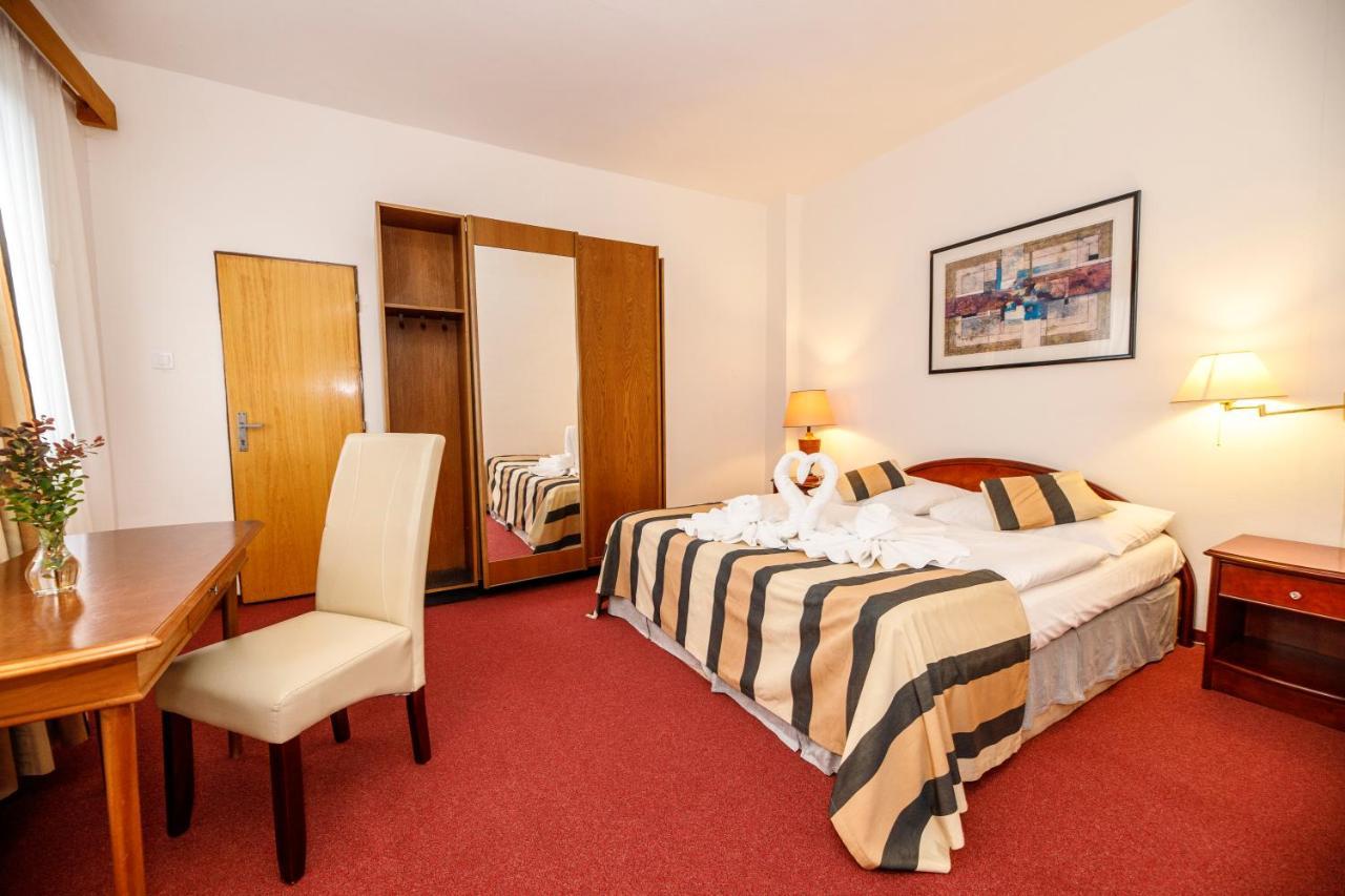 Fontana Lipno Hotell Černá v Pošumaví Exteriör bild