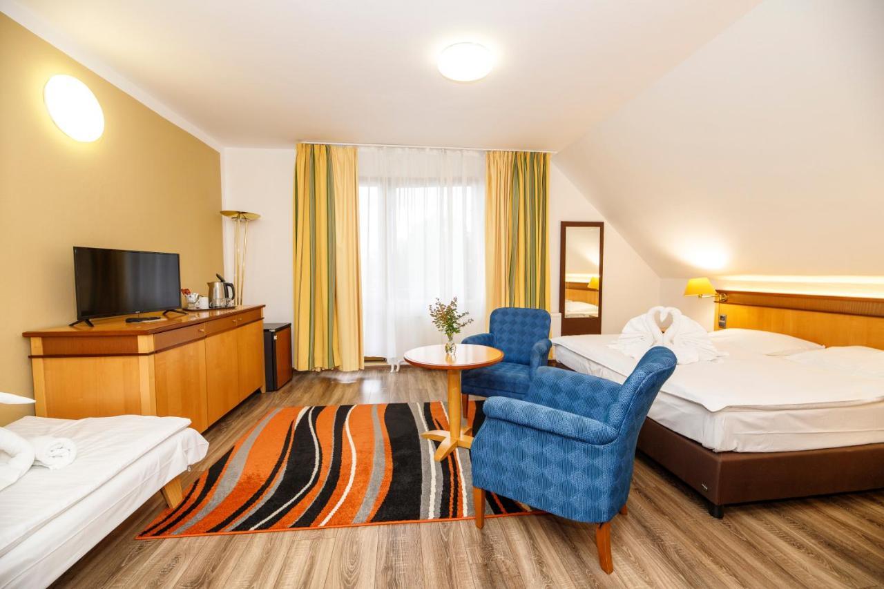 Fontana Lipno Hotell Černá v Pošumaví Exteriör bild
